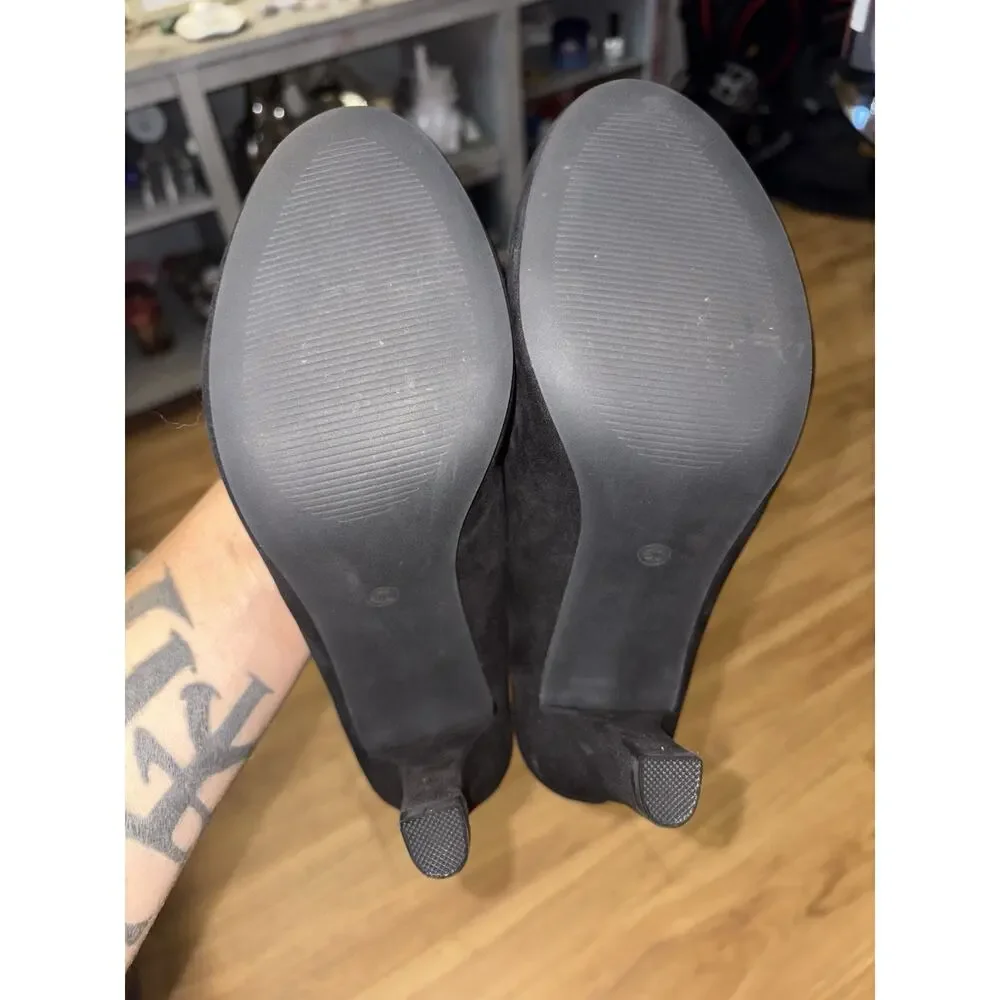 Heels - Picture 4 of 5
